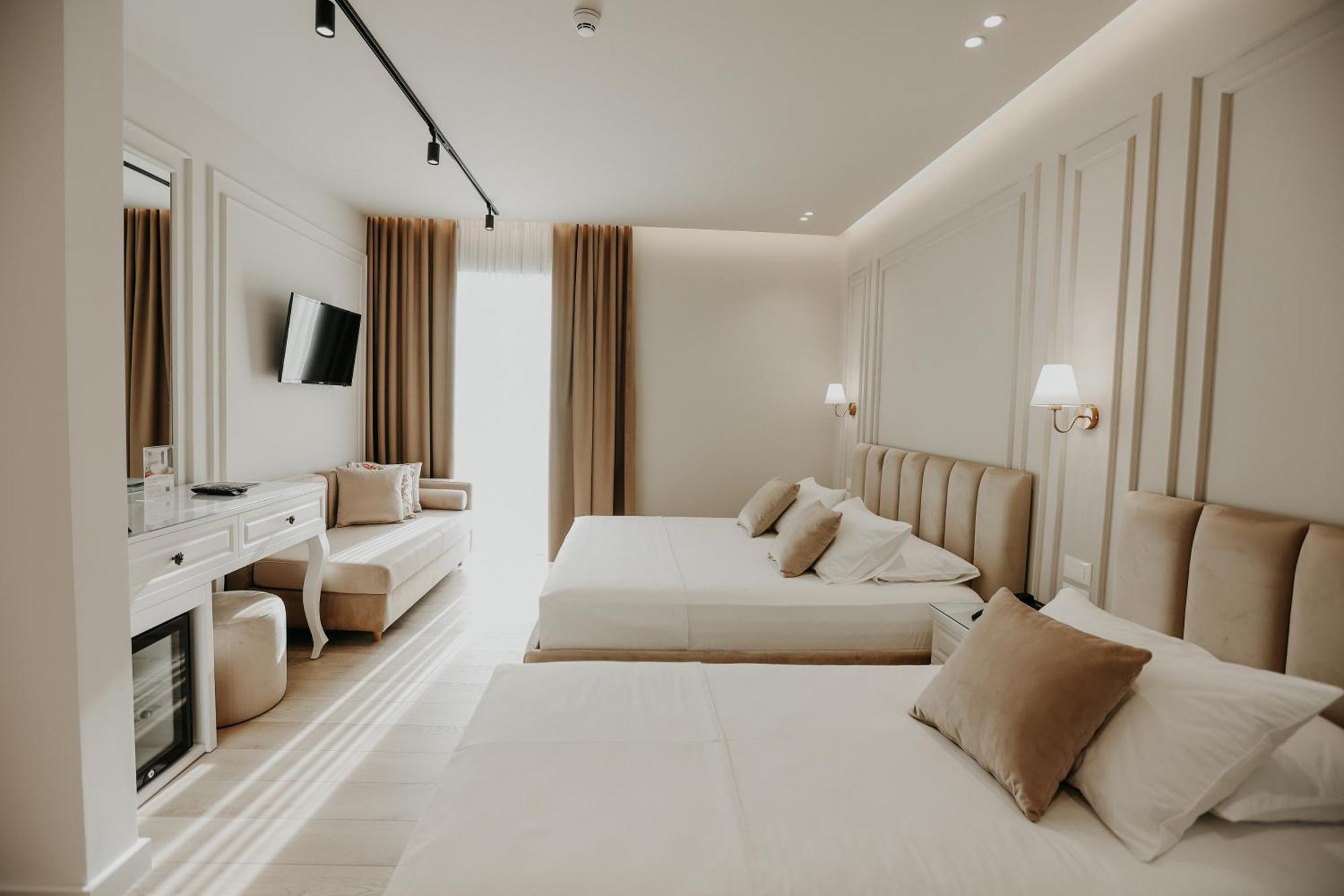 Seaside Hotel Vlorë Екстериор снимка