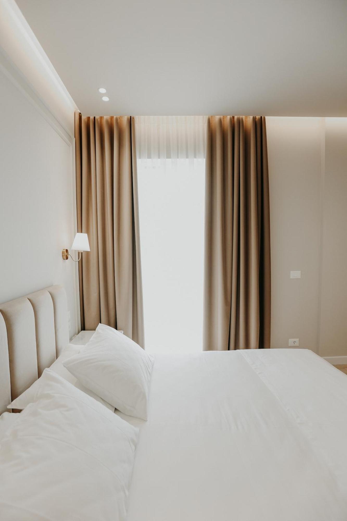 Seaside Hotel Vlorë Екстериор снимка