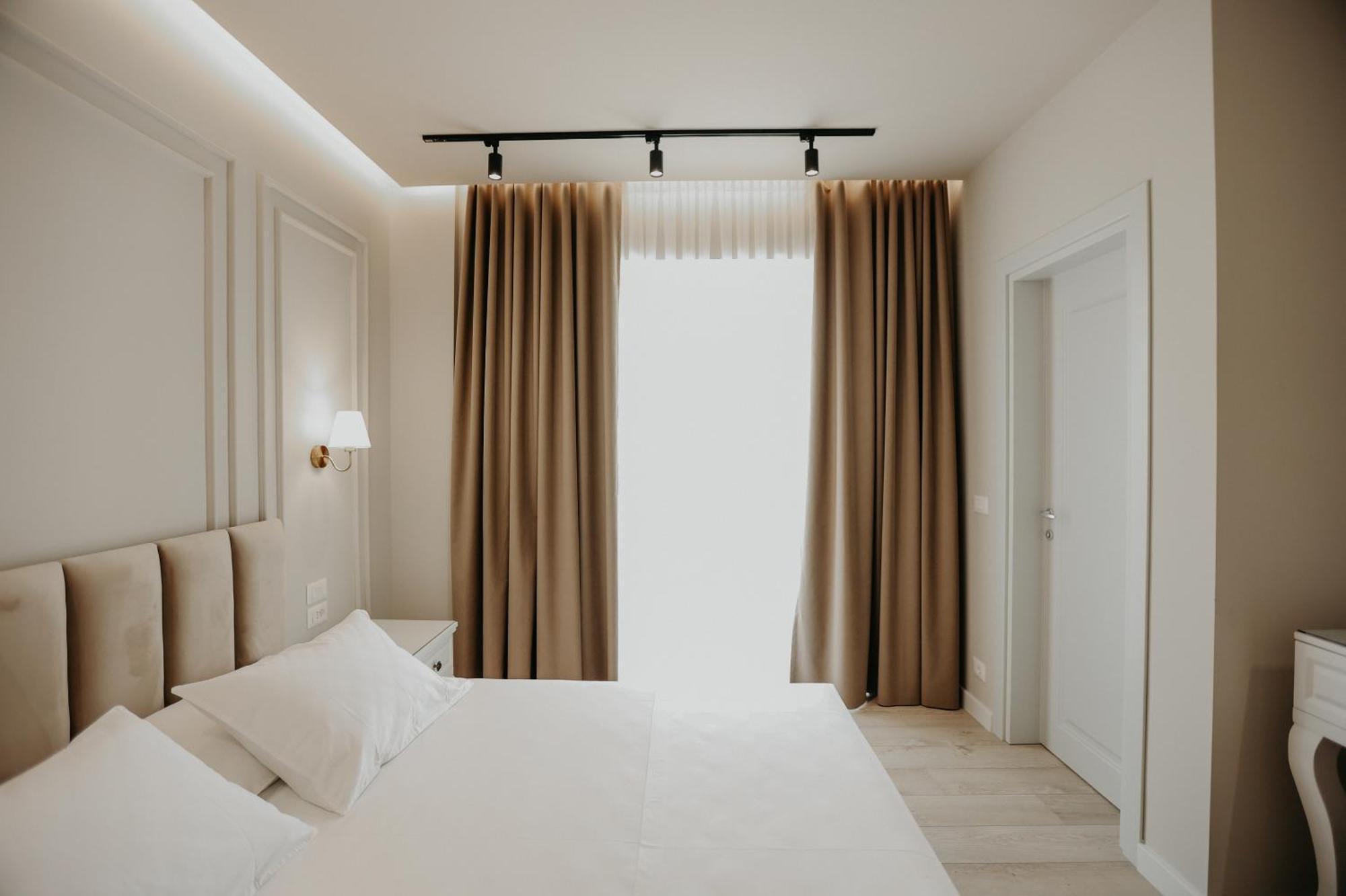 Seaside Hotel Vlorë Екстериор снимка