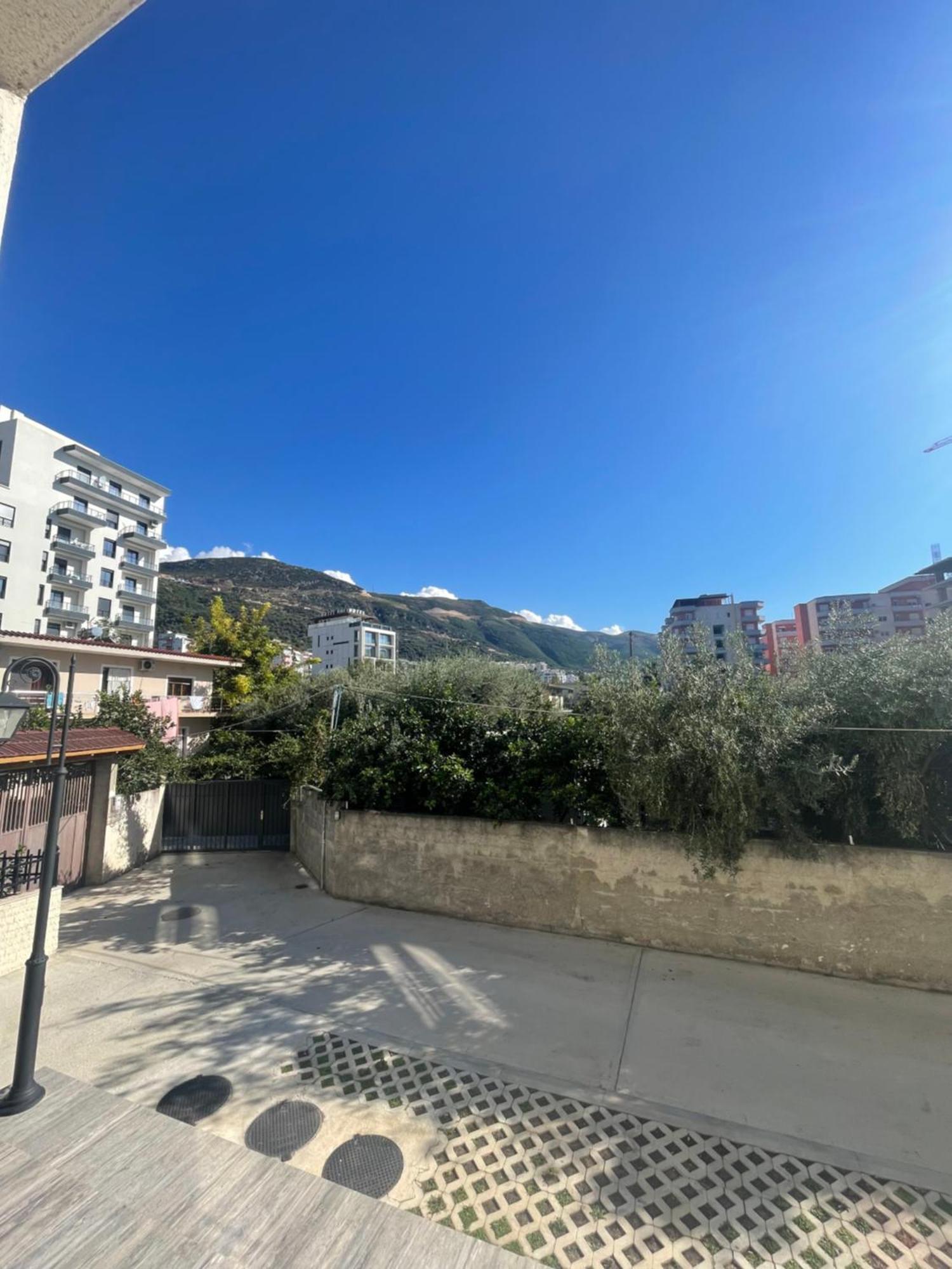 Seaside Hotel Vlorë Екстериор снимка